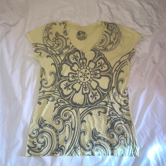 Stranded Y2k design shirt Womens Size: XXL V- Neck Graphic Tee Yellow/Grey - Picture 2 of 4